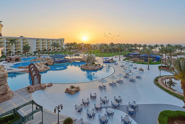 Palm Royale Resort Soma Bay