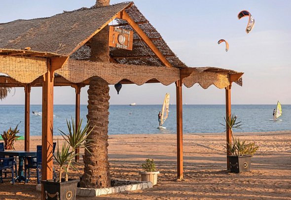 Palm Royale Resort Soma Bay