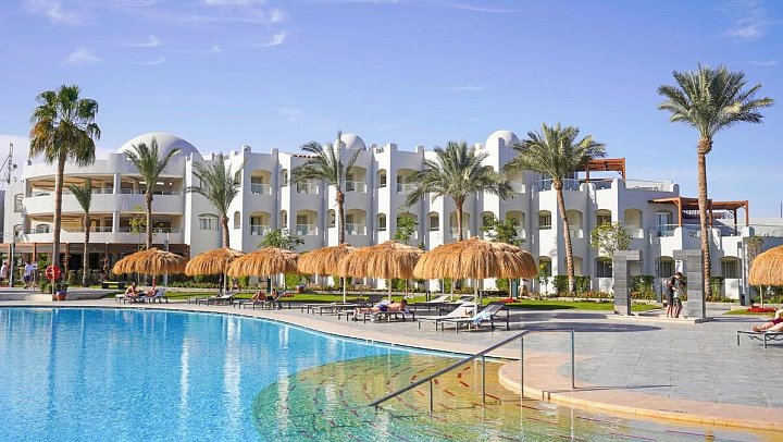 Palm Royale Resort Soma Bay