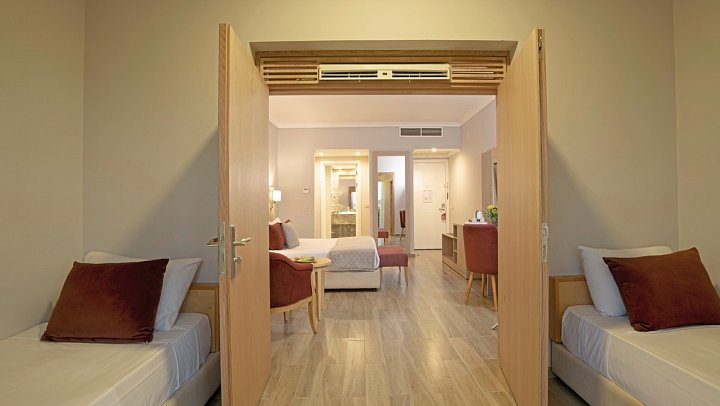 Stella Beach Resort & Spa - Wohnbeispiel Familienzimmer Premium (Zimmercodierung FM1)