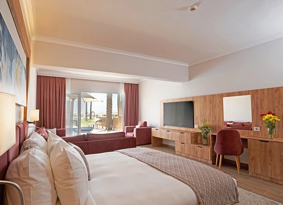 Stella Beach Resort & Spa - Wohnbeispiel Executive Jacuzzi Suite (Zimmercodierung WTP)