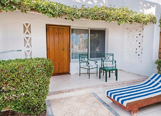 Shams Safaga Resort - Beispiel Terrasse Bungalow Gartenblick (Zimmercodierungen BBG, BB1 & BC1)