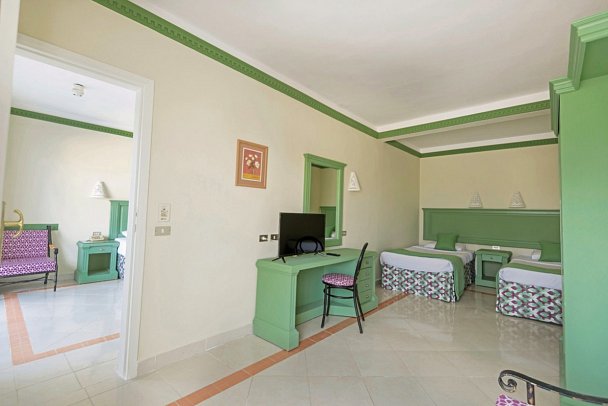 Shams Safaga Resort - Wohnbeispiel Familienzimmer seitl. Meerblick (Zimmercodierungen FBN & FB1)