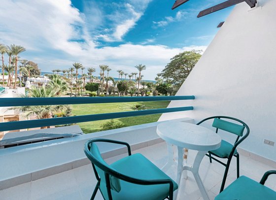 Shams Safaga Resort - Beispiel Balkon Doppelzimmer Standard seitl. Meerblick (Zimmercodierungen DGN, DCN, DPN, DG1, DC1 & DGA)