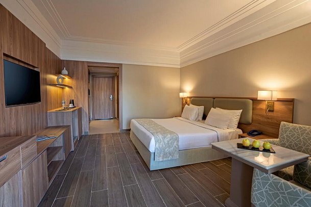 SRNTY Sun Ray - Wohnbeispiel Doppelzimmer Premium Poolblick (Zimmercodierungen DMP & DC1)