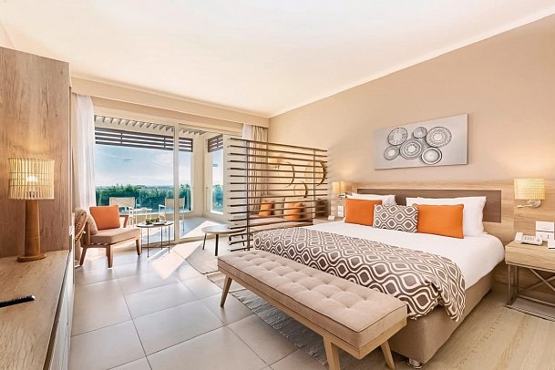 Steigenberger Resort Ras Soma - Wohnbeispiel Superior Grand Room Partial Seaview (Zimmercodierungen DDC, DCC & USC)
