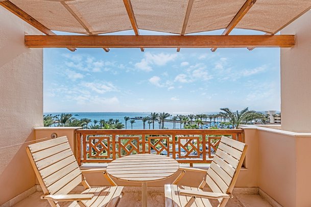 Continental Hotel Hurghada - Beispiel Balkon Doppelzimmer Standard Meerblick (Zimmercodierungen DGM & DCM)