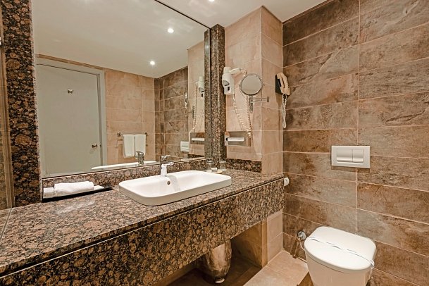 Continental Hotel Hurghada - Beispiel Bad Juniorsuite (Zimmercodierung JB1)