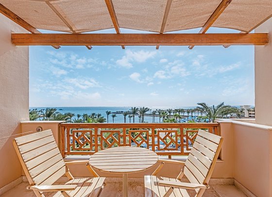Continental Hotel Hurghada - Beispiel Balkon Doppelzimmer Standard Meerblick (Zimmercodierungen DGM & DCM)