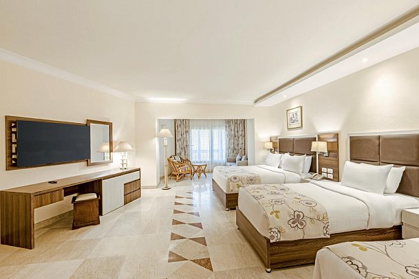 Continental Hotel Hurghada - Wohnbeispiel Familienzimmer seitl. Meerblick (Zimmercodierungen F1M & FBN)