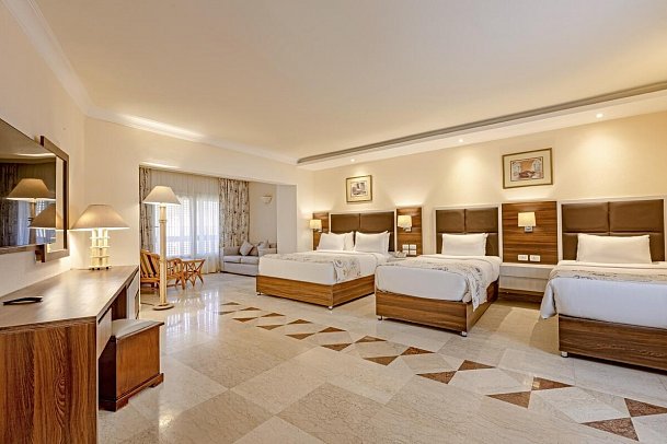 Continental Hotel Hurghada - Wohnbeispiel Familienzimmer seitl. Meerblick (Zimmercodierungen F1M & FBN)