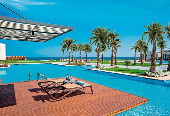 Rixos Premium Magawish Suites & Villas - Beispiel Terrasse Villa Poolblick (Zimmercodierung VBP)