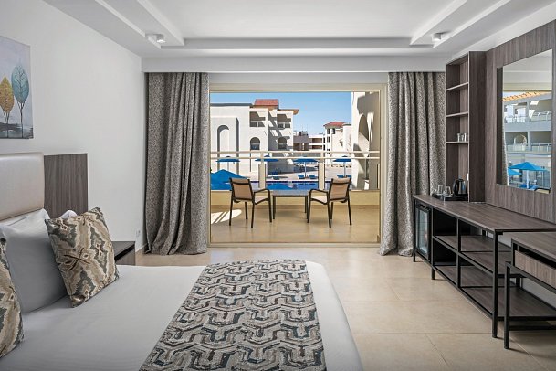 Albatros Makadi Resort - Wohnbeispiel Doppelzimmer Deluxe Poolblick (Zimmercodierungen DDP, DCP & DFP)