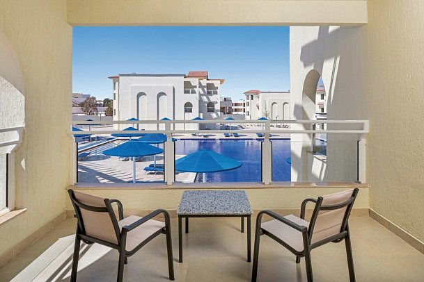 Albatros Makadi Resort - Balkon Doppelzimmer Deluxe Poolblick (Zimmercodierungen DDP, DCP & DFP)