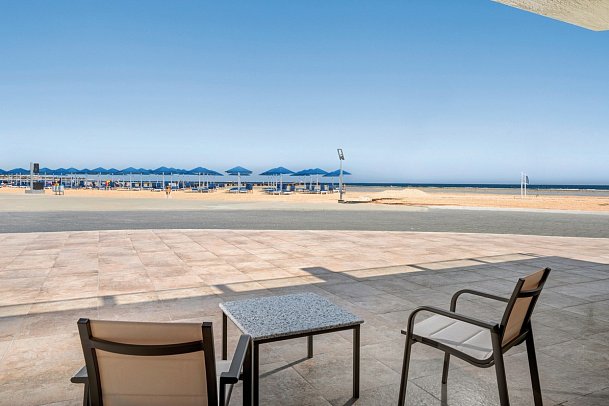 Albatros Makadi Resort - Wohnbeispiel Familienzimmer Deluxe Beachfront (Zimmercodierungen FD1 & FDO)