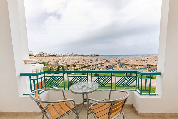 SUNRISE Garden Beach Resort - Beispiel Balkon Juniorsuite Gartenblick (Zimmercodierung JB1)