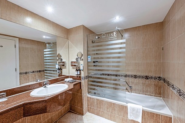 SUNRISE Garden Beach Resort - Beispiel Bad Doppelzimmer Superior (Zimmercodierungen DS1, DG3, DC1, DGG, DCG, DSN & DCN)