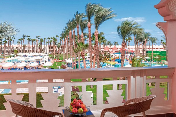 Pickalbatros Palace Resort - Beispiel Balkon Doppelzimmer Familie Gartenblick (Zimmercodierung DI1)