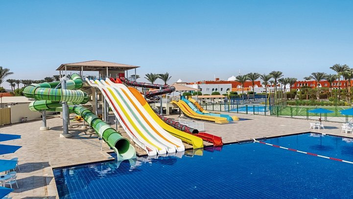 Pickalbatros Dana Beach Resort