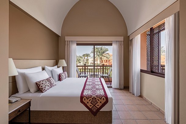 JAZ Makadi Saraya Resort - Wohnbeispiel Familienzimmer Deluxe Gartenblick (Zimmercodierung FDG)