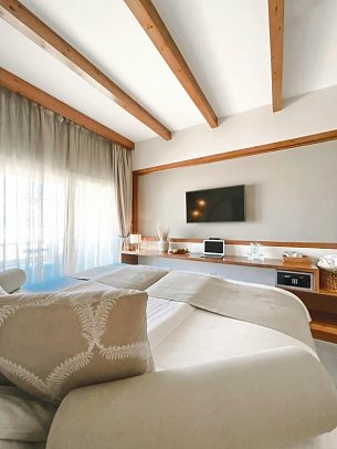 The Breakers Diving & Surfing Lodge - Wohnbeispiel Doppelzimmer Poolblick (Zimmercodierungen DB1 & DC1)