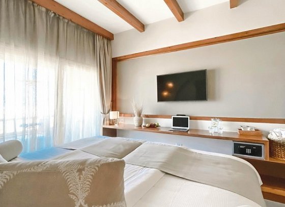 The Breakers Diving & Surfing Lodge - Wohnbeispiel Doppelzimmer Poolblick (Zimmercodierungen DB1 & DC1)