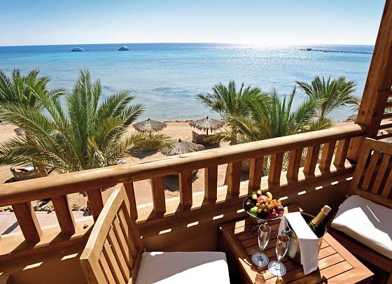 The Breakers Diving & Surfing Lodge - Beispiel Terrasse Doppelzimmer Meerblick (Zimmercodierungen DBM & DCM)