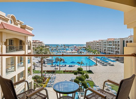 Pickalbatros White Beach Resort - Hurghada - Beispiel Terrasse Juniorsuite Meerblick (Zimmercodierung J9M)