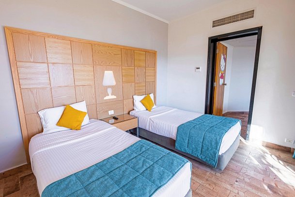 Prima Life Makadi Resort - Wohnbeispiel Family 2 Bedrooms Garden view (Zimmercodierungen FSG & FB9)
