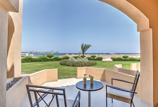 Cleopatra Luxury Beach Resort Makadi Bay - Beispiel Balkon Doppelzimmer Premium Deluxe Meerblick (Zimmercodierung UDM)