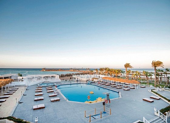 Meraki Resort