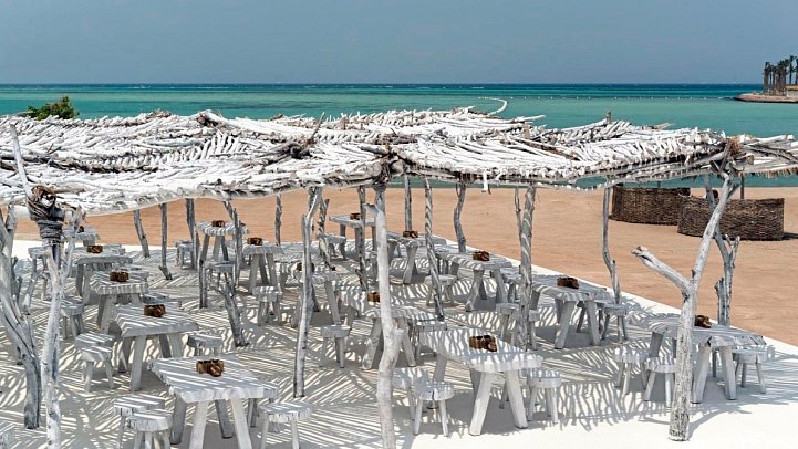 Meraki Resort