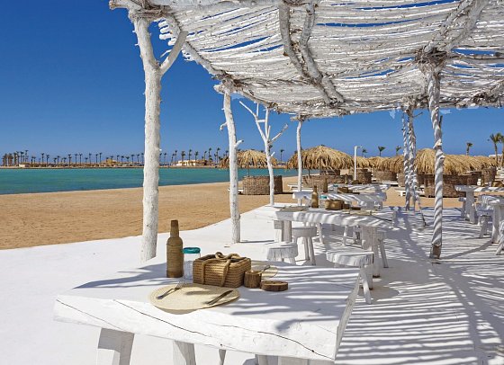 Meraki Resort