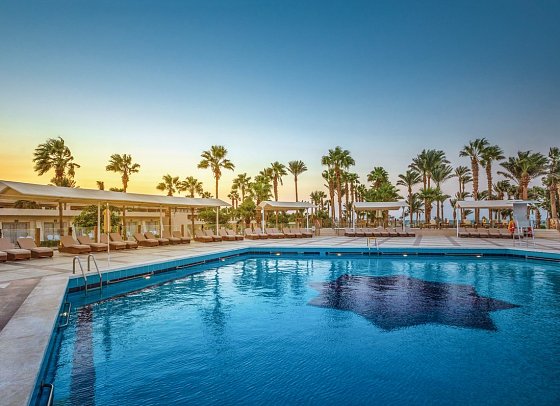Meraki Resort