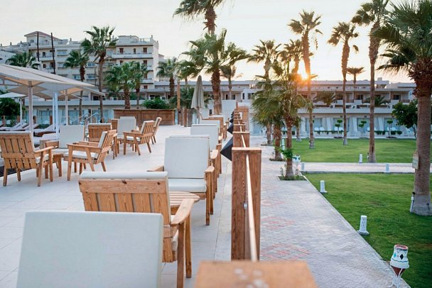 Meraki Resort