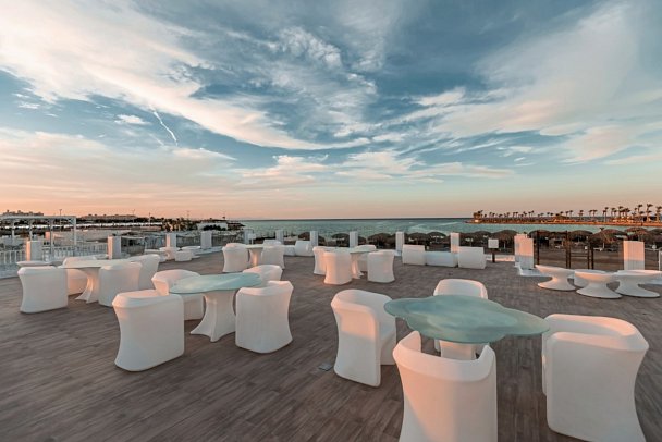 Meraki Resort