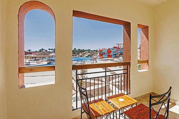 SUNRISE Royal Makadi Resort - Select - Beispiel Balkon Familienzimmer Etagenbett (Zimmercodierung FG1)