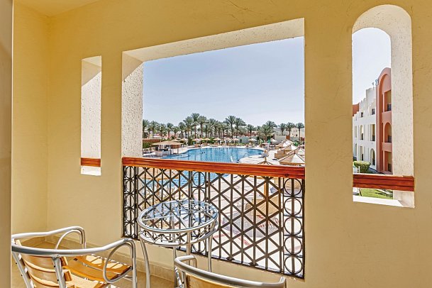 SUNRISE Royal Makadi Resort - Select - Beispiel Balkon Suite Familie (Zimmercodierungen WIG & WIP)