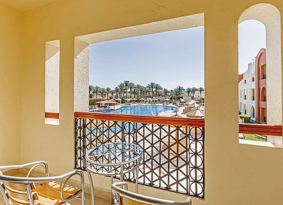 SUNRISE Royal Makadi Resort - Beispiel Balkon Suite Familie (Zimmercodierungen WIG & WIP)