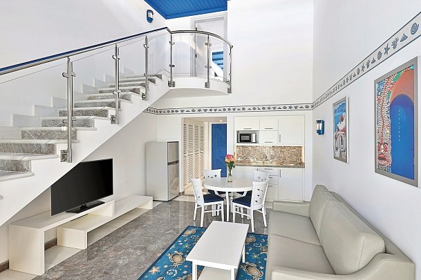 Hilton Hurghada Plaza - Wohnbeispiel King Duplex Premium Meerblick (Zimmercodierung UMM)