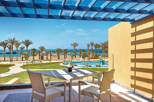Hilton Hurghada Plaza - Beispiel King Duplex Premium Meerblick (Zimmercodierung UMM)
