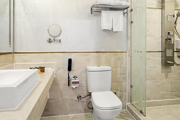 Pickalbatros Aqua Blu Resort Hurghada - Beispiel Bad Familienzimmer (Zimmercodierungen F1G & F1P)