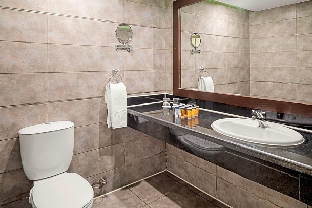 Pickalbatros Aqua Park Resort - Beispiel Bad Familienzimmer (Zimmercodierungen F1G & F1P)