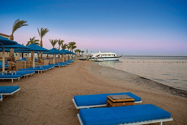 Pickalbatros Aqua Park Resort - Strand beim Beach Albatros