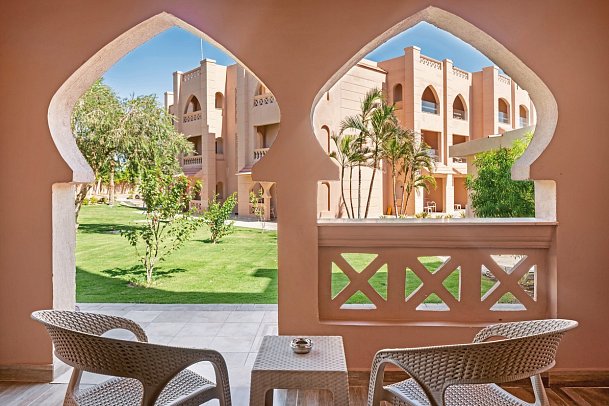 Pickalbatros Aqua Vista Resort powered by Playitas - Beispiel Terrasse Doppelzimmer Standard (Zimmercodierungen DG3, DCG & DP1)