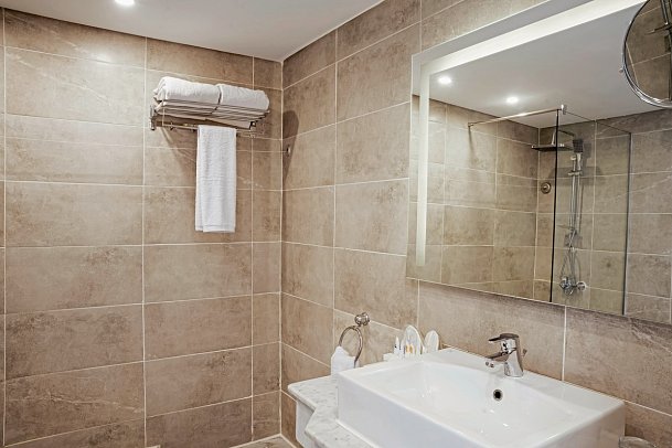 Calimera Blend Paradise - Beispiel Bad Doppelzimmer Deluxe (Zimmercodierungen DD1, DC2, UDP, DC7, UDM & DC8)