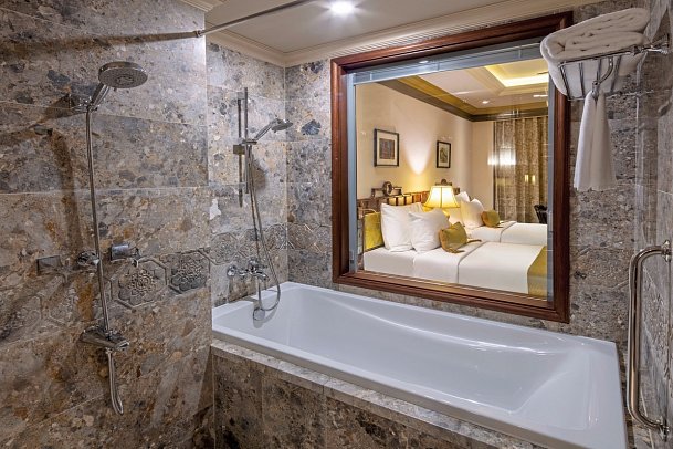 Silk Path Grand Hue Hotel - Bad Premium Classic (Zimmercodierung UB2)