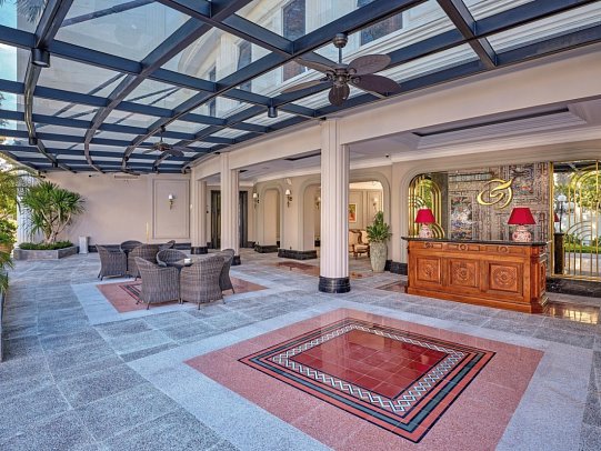 Silk Path Grand Hue Hotel