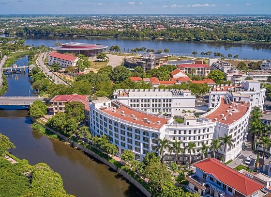 Silk Path Grand Hue Hotel