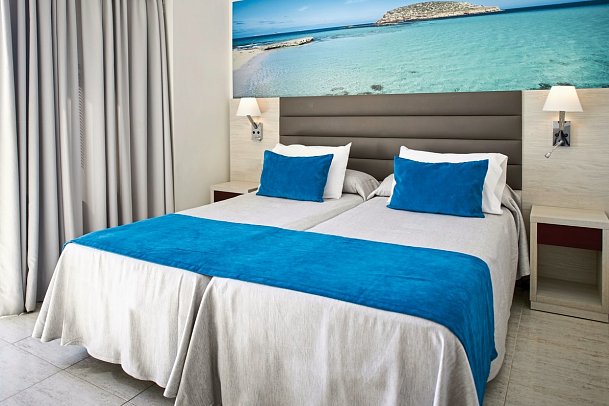 Invisa Ereso - Wohbeispiel Doppelzimmer Superior (Zimmercodierungen DS1 & DS2)